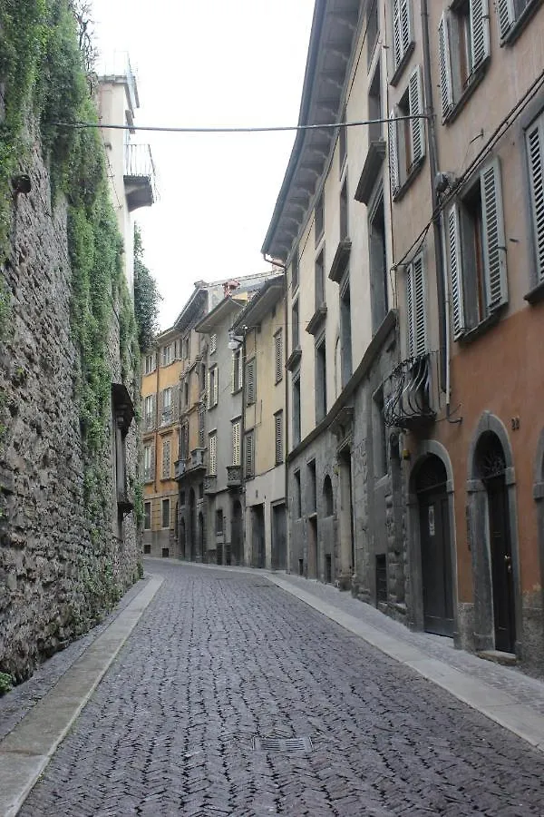 Feel - Pareto Apartment Bergamo