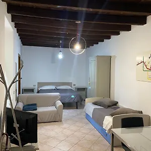 Myroom Center Flat , Bergamo Italia