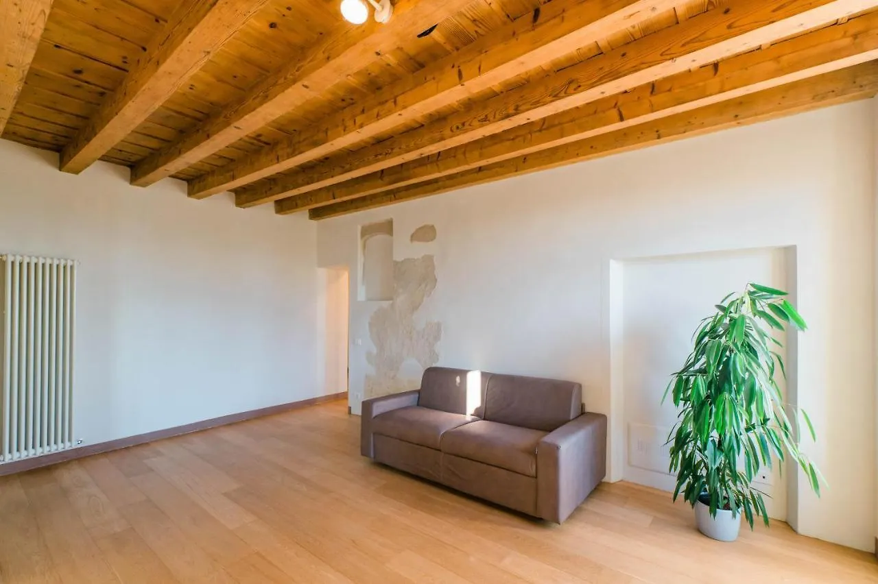 Feel - Pareto Apartment Bergamo Italy